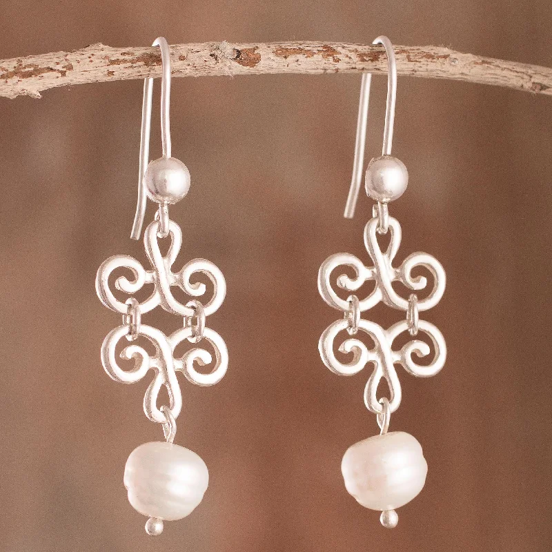 Best hoop earrings with geometric shapes for a modern and artistic appeal-Chic Beauty Petal Motif Cultured Pearl Dangle Earrings from Peru