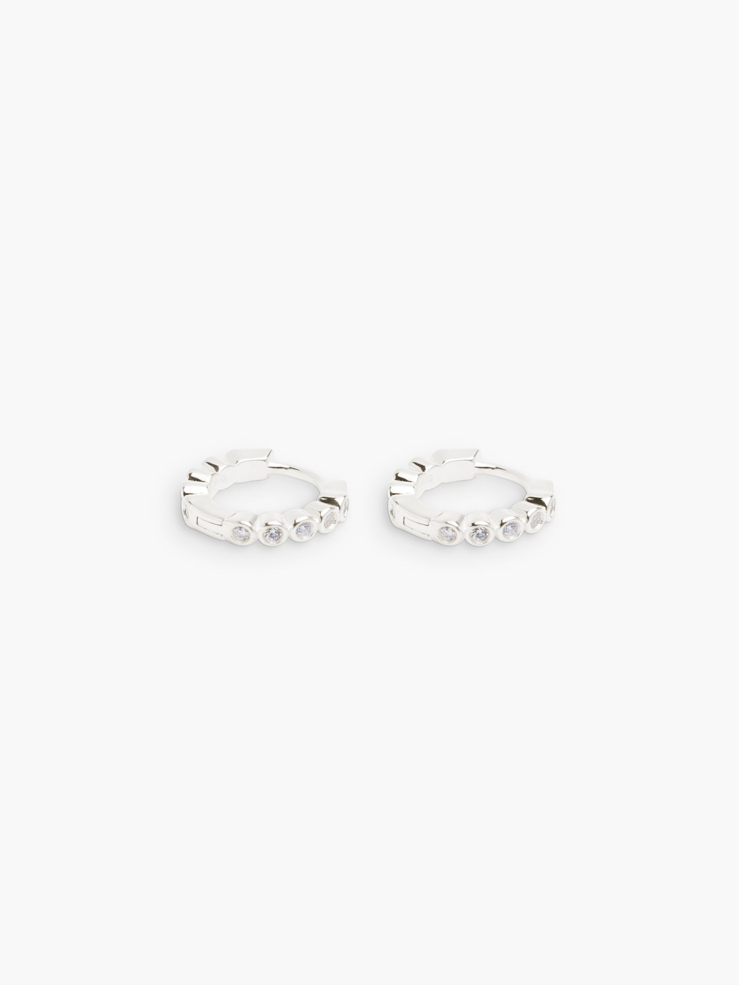 Best hoop earrings with detachable studs for a versatile and adjustable accessory-Oda Mini Hoops