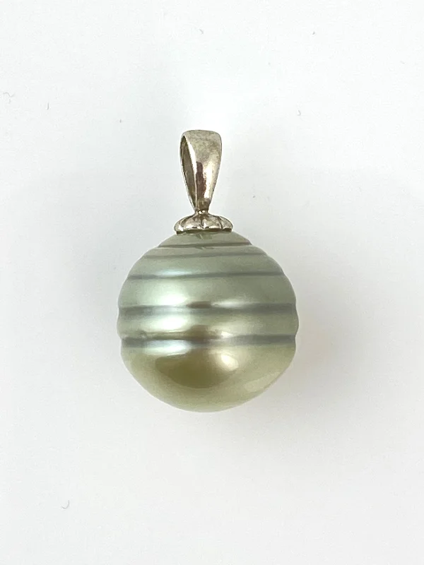 Necklaces and pendants with custom designs for a completely unique jewelry piece-Tahitian Pearl Pendant Necklace