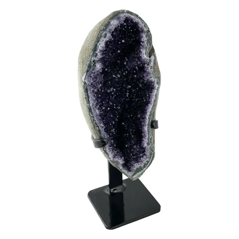 Best necklaces and pendants with heart-shaped lockets for a sentimental keepsake-Amethyst Geode