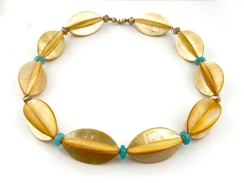 Best necklaces and pendants with statement designs for a fashionable accessory-Carambola Shell Necklace