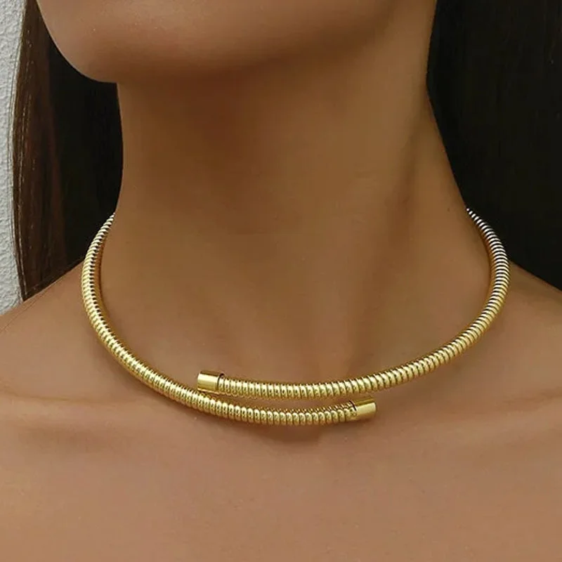 Best necklaces and pendants with personalized coordinates for a special keepsake-Golden Open Collar Necklace