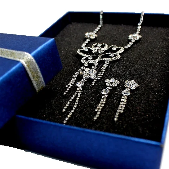 Elegant necklaces and pendants with diamond accents for added sparkle-Crystal Silver Tassel Necklace Set