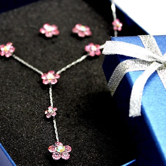 Necklaces and pendants with celestial starburst designs for a radiant look-Natural Light Rose Flower Crystal Necklace Set cute gifts for girlfriend