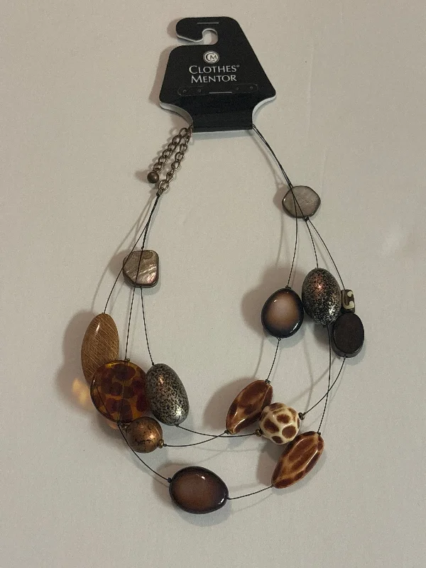 Necklaces and pendants with pearls for a classic and sophisticated touch-Necklace Layered Chicos