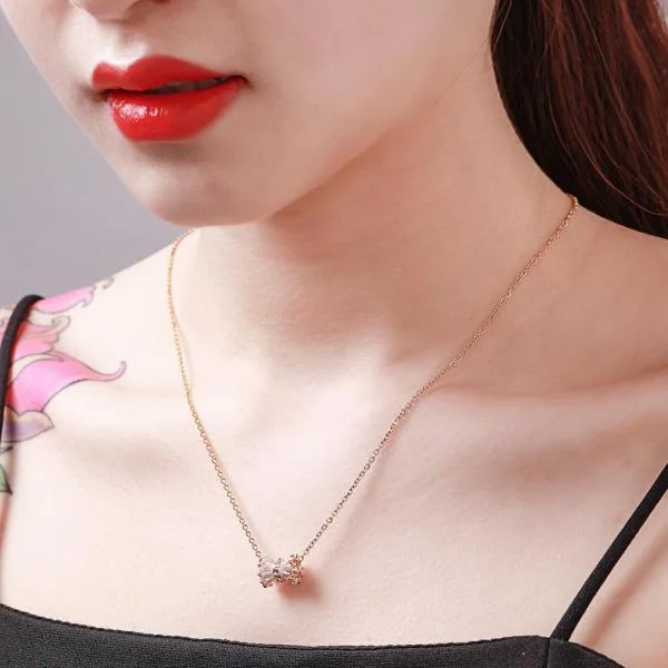 Best necklaces and pendants with gemstone clusters for a bold and colorful effect-Pendant Necklace Fashion Female All-match Novel Clavicle Chain