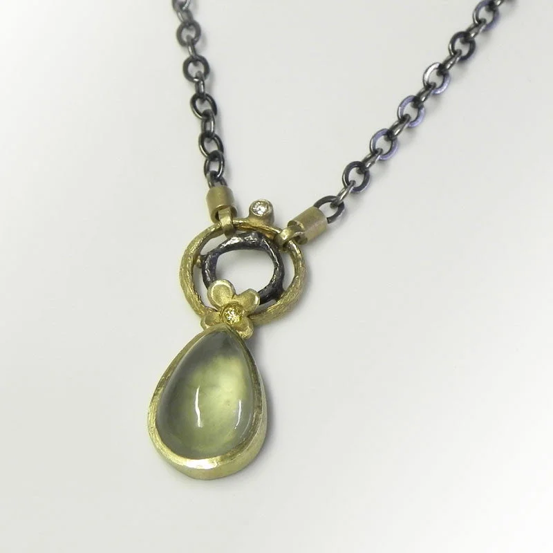 Best necklaces and pendants with silver chains for a sleek, timeless look-PREHNITE CABOCHON AND SAPPHIRE NECKLACE