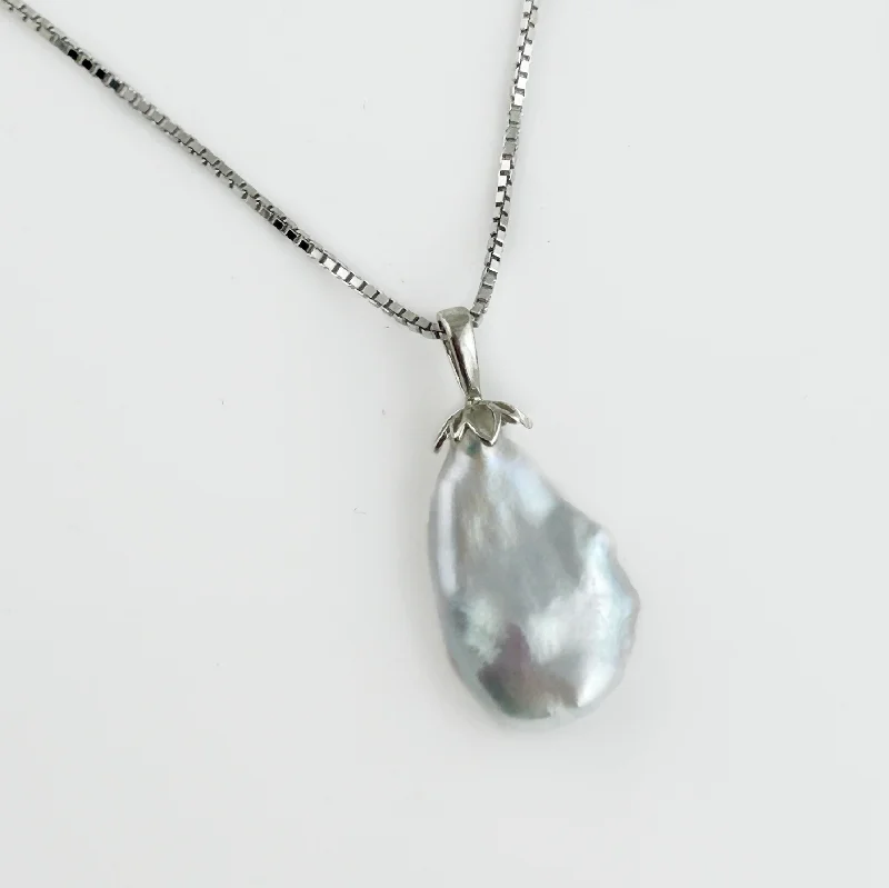 Necklaces and pendants with engraved messages for a deeply personal, sentimental gift-Tennessee River 'Lagniappe' Pearl Pendant Necklace