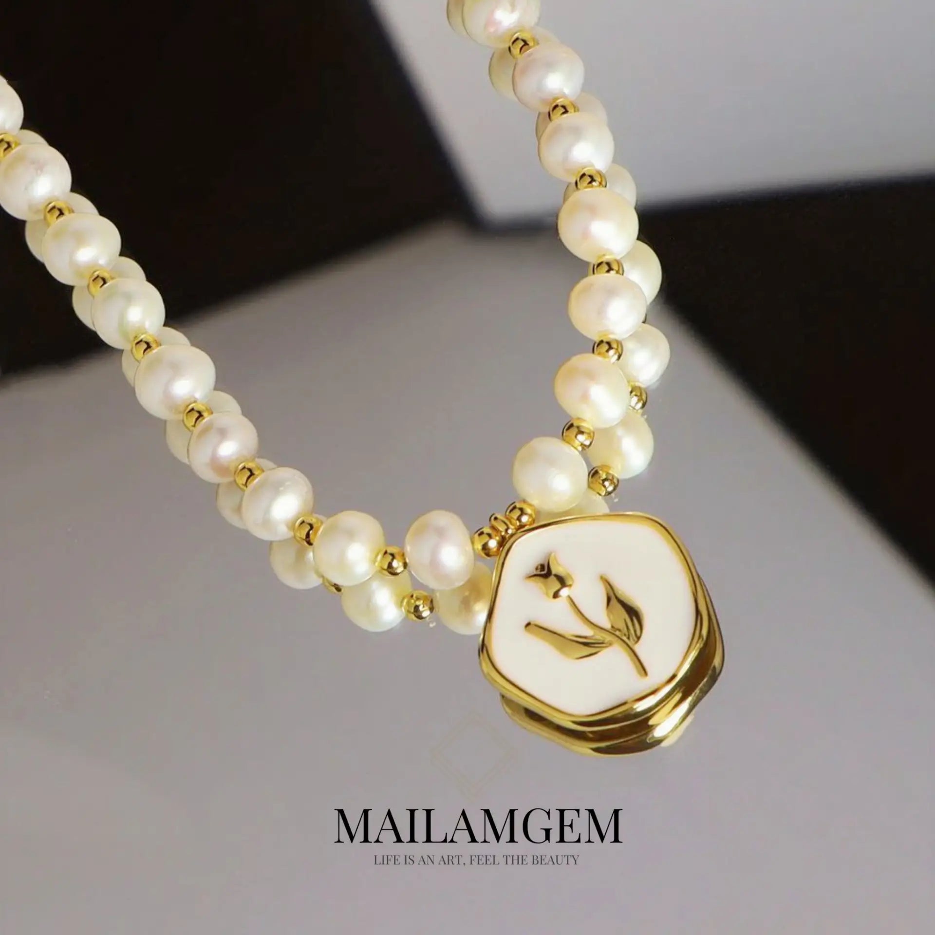 Elegant necklaces and pendants with diamond accents for added sparkle-Vintage Tulip Pearl Necklace