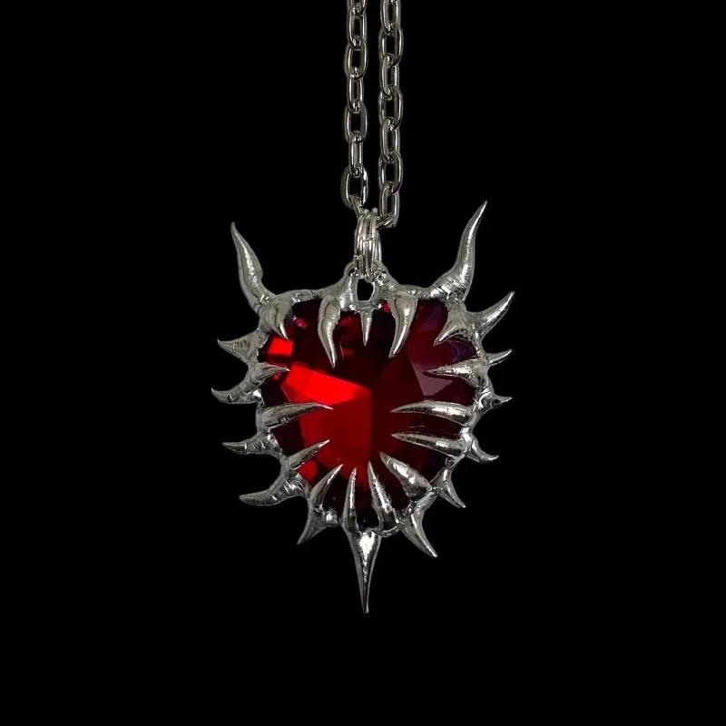 Beautiful necklaces and pendants with diamond halo settings for extra brilliance-Wholesale Heart of Thorns Dark Gothic Hip Hop Necklace