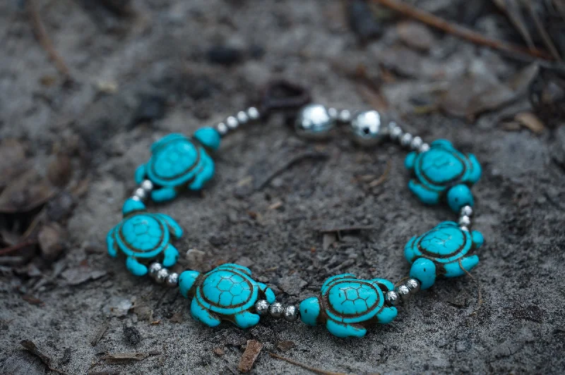 Bangle bracelets with braided leather straps for a chic, rustic vibe-Turtle Silver Boho Bracelet